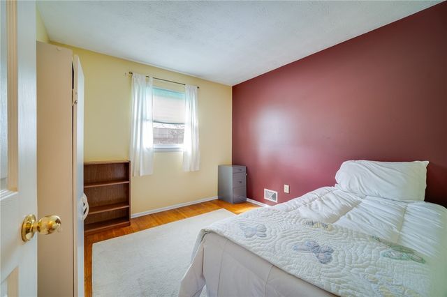 34 Evelyn Street, Gates, NY 14606