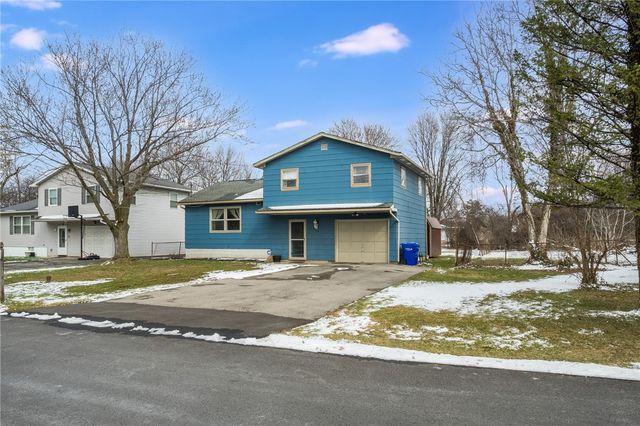 34 Evelyn Street, Gates, NY 14606