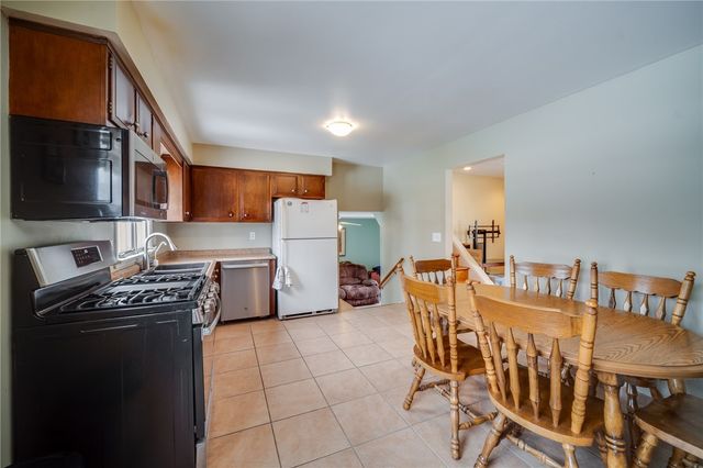 34 Evelyn Street, Gates, NY 14606