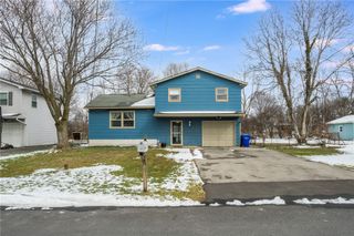 34 Evelyn Street, Gates, NY 14606