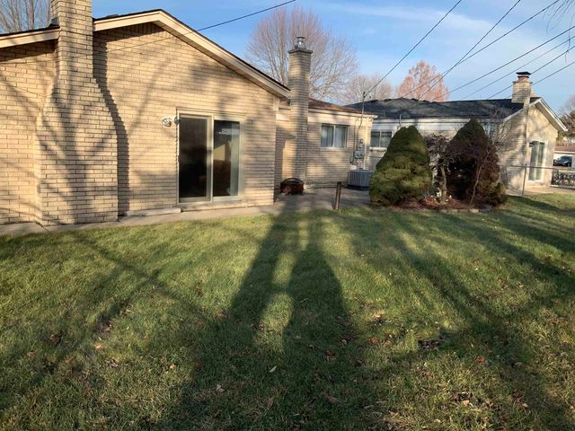 5036 Rockdale Court, Sterling Heights, MI 48310