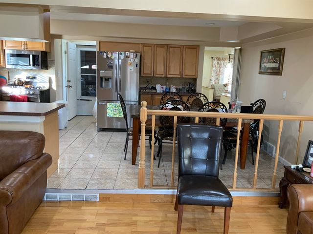 5036 Rockdale Court, Sterling Heights, MI 48310