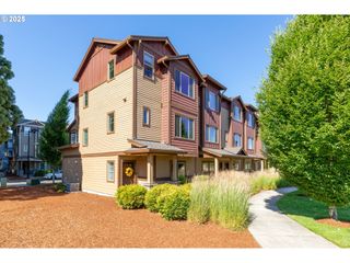 7952 Ne HEISER St, Hillsboro, OR 97006