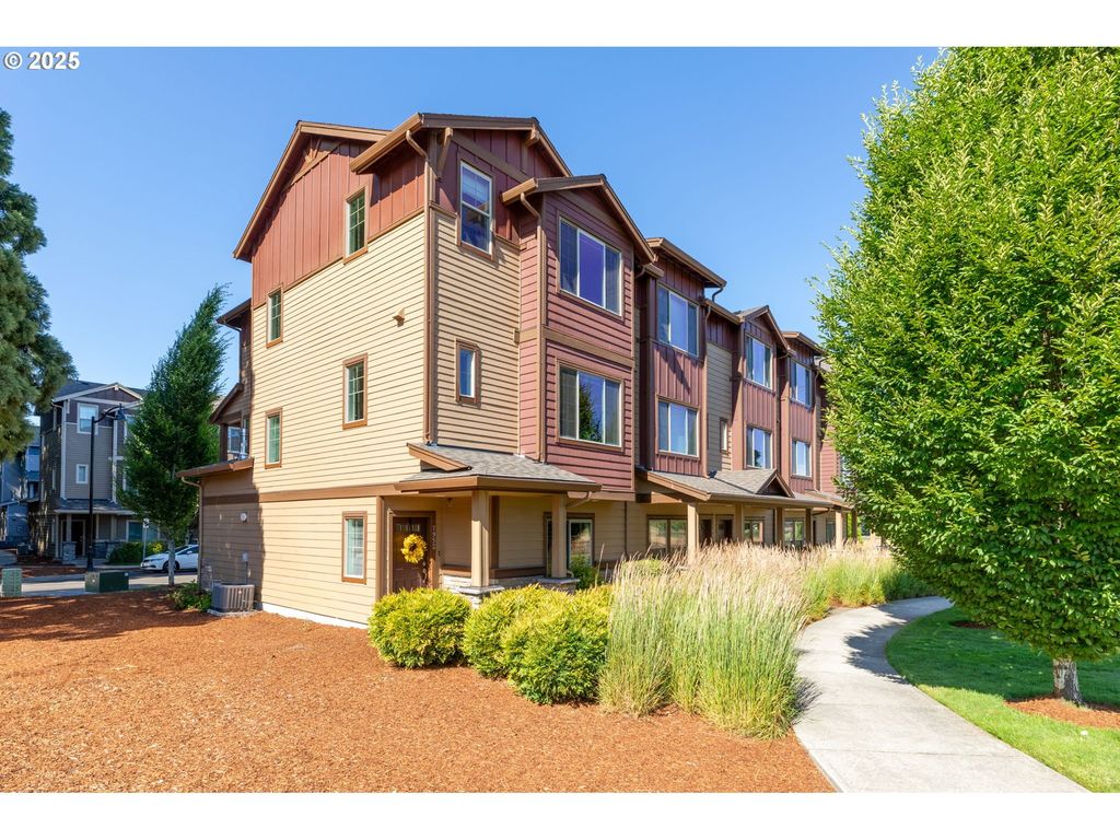 7952 Ne HEISER St, Hillsboro, OR 97006