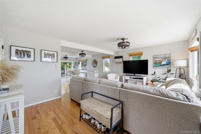 107 E Shore Road, Lindenhurst, NY 11757