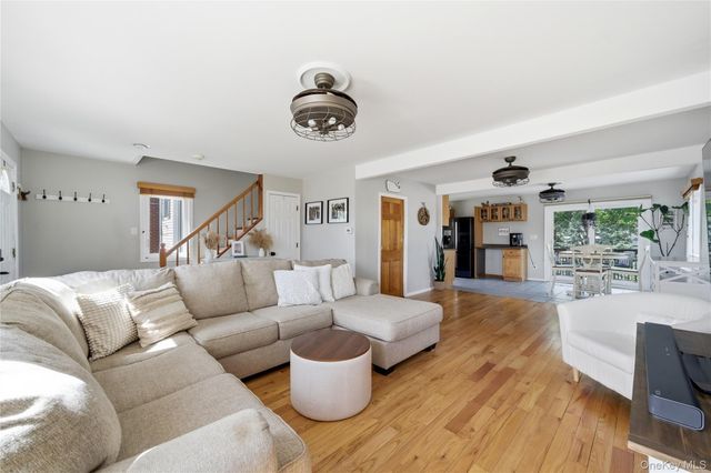 107 E Shore Road, Lindenhurst, NY 11757