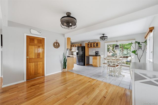 107 E Shore Road, Lindenhurst, NY 11757