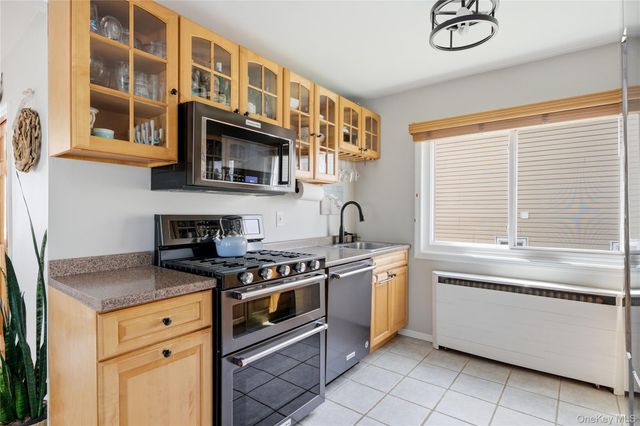 107 E Shore Road, Lindenhurst, NY 11757