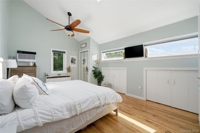 107 E Shore Road, Lindenhurst, NY 11757