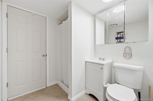 107 E Shore Road, Lindenhurst, NY 11757