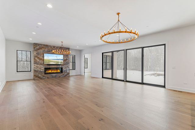 855 Fox Trail Court, Lake Forest, IL 60045