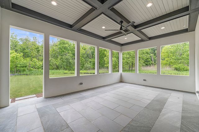 855 Fox Trail Court, Lake Forest, IL 60045