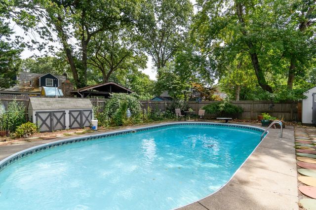 12 New Hampshire Ave, Natick, MA 01760