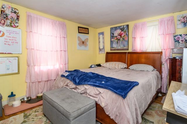 12 New Hampshire Ave, Natick, MA 01760