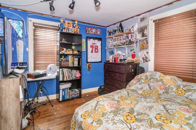 12 New Hampshire Ave, Natick, MA 01760