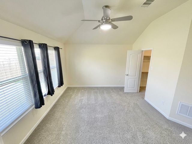 625 Hutchins Drive, Crowley, TX 76036