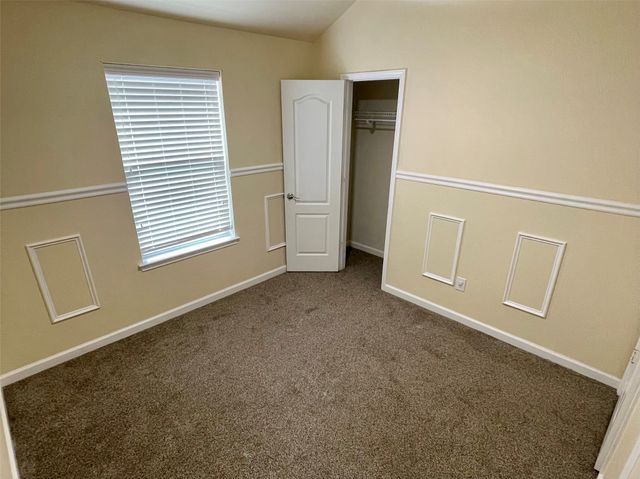 625 Hutchins Drive, Crowley, TX 76036