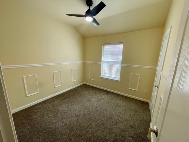 625 Hutchins Drive, Crowley, TX 76036