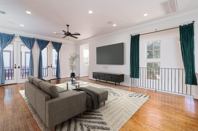 225 Knox Street, Houston, TX 77007