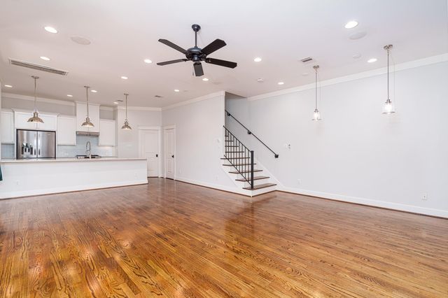 225 Knox Street, Houston, TX 77007