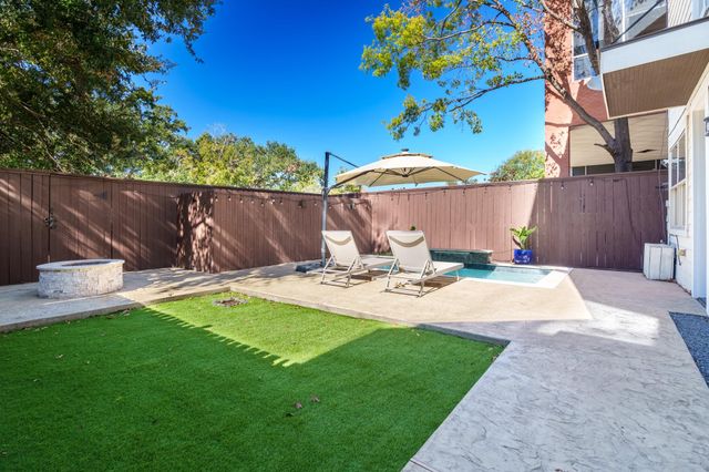 225 Knox Street, Houston, TX 77007