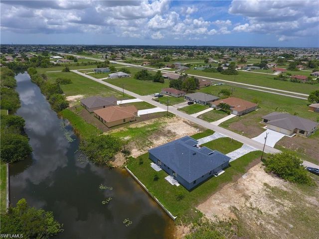 1315 NE 8th PL, Cape Coral, FL 33909