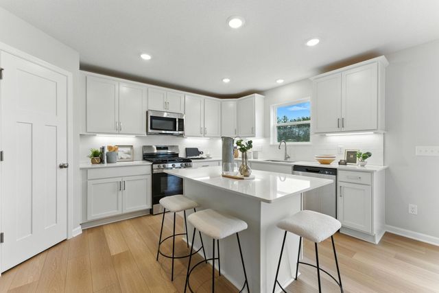 10559 Glenbrook Avenue S, Cottage Grove, MN 55016