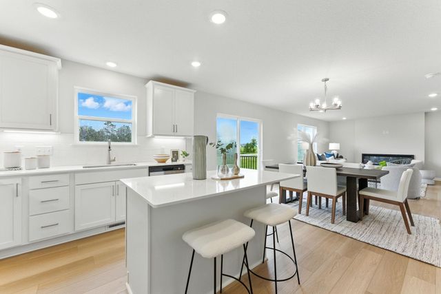 10559 Glenbrook Avenue S, Cottage Grove, MN 55016
