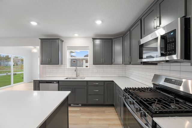 10559 Glenbrook Avenue S, Cottage Grove, MN 55016