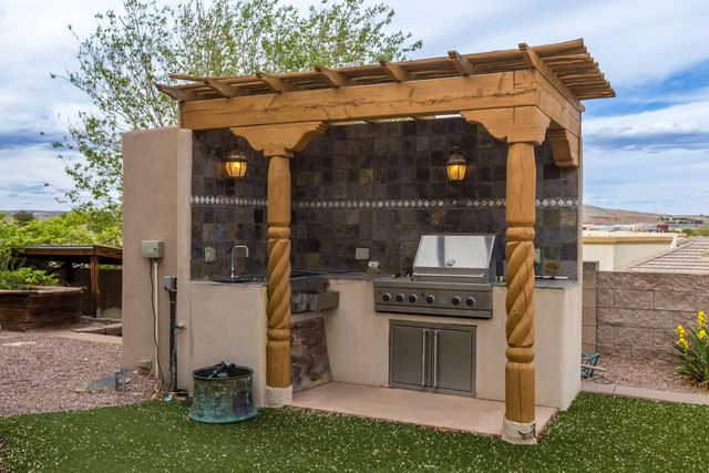 3244 Greystone Court SE, Rio Rancho, NM 87124