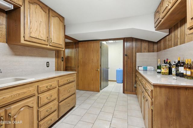 19032 E Highway 86, Neosho, MO 64850