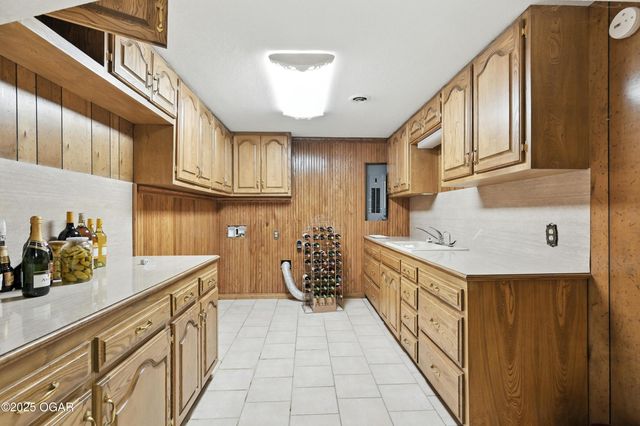 19032 E Highway 86, Neosho, MO 64850