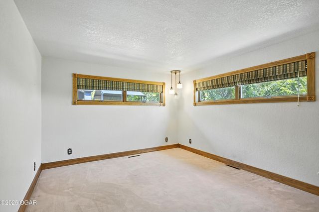 19032 E Highway 86, Neosho, MO 64850