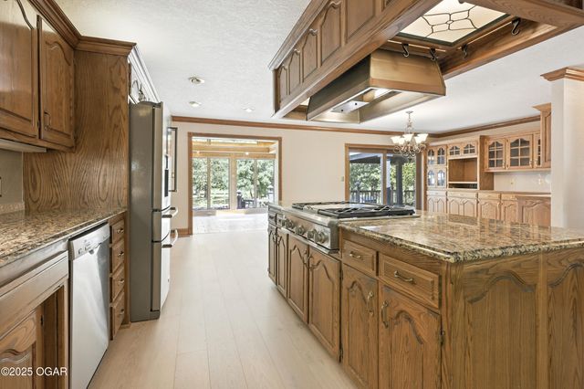 19032 E Highway 86, Neosho, MO 64850