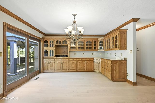 19032 E Highway 86, Neosho, MO 64850