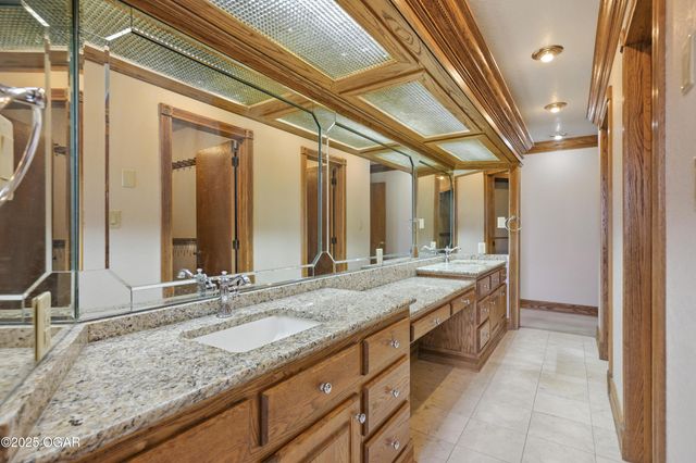 19032 E Highway 86, Neosho, MO 64850