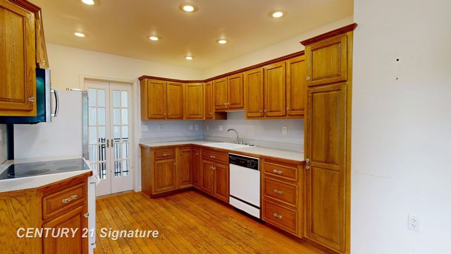 1702 Overhill Drive, Flint, MI 48503