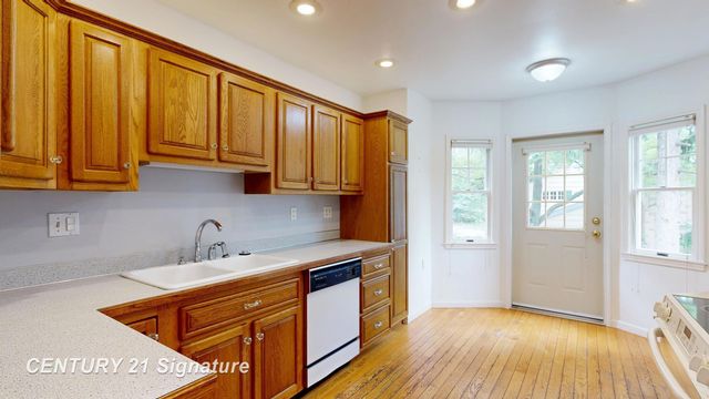 1702 Overhill Drive, Flint, MI 48503