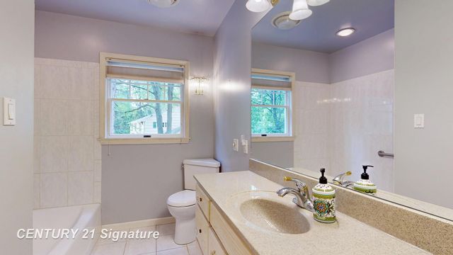 1702 Overhill Drive, Flint, MI 48503
