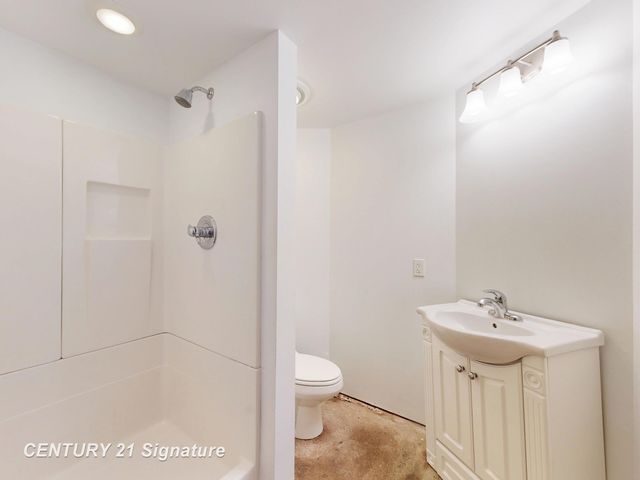1702 Overhill Drive, Flint, MI 48503