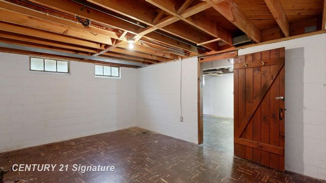 1702 Overhill Drive, Flint, MI 48503
