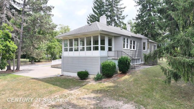 1702 Overhill Drive, Flint, MI 48503