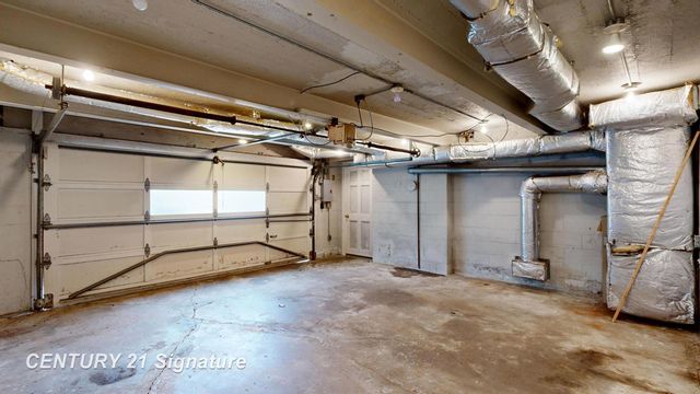 1702 Overhill Drive, Flint, MI 48503