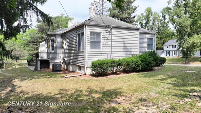 1702 Overhill Drive, Flint, MI 48503