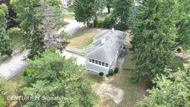 1702 Overhill Drive, Flint, MI 48503
