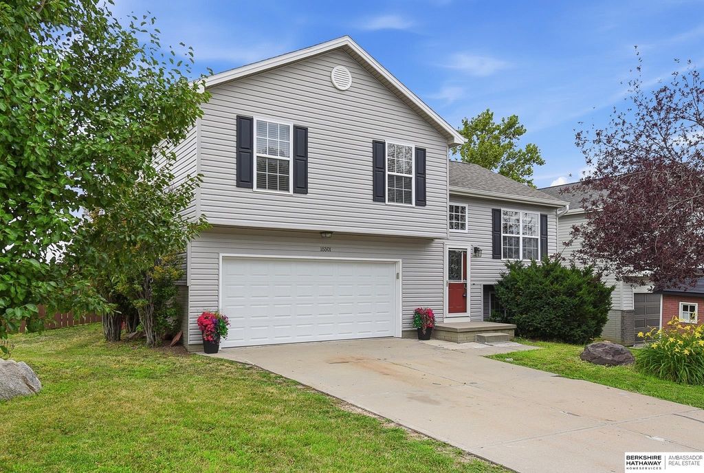 15301 Davidson Street, Bennington, NE 68007