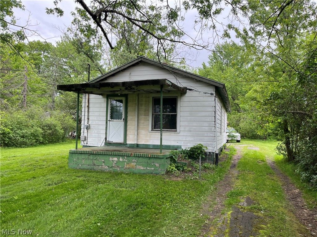 2513 Salt Springs Road, Mcdonald, OH 44437