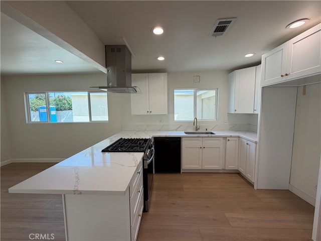 15903 Bryant Street, North Hills, CA 91343
