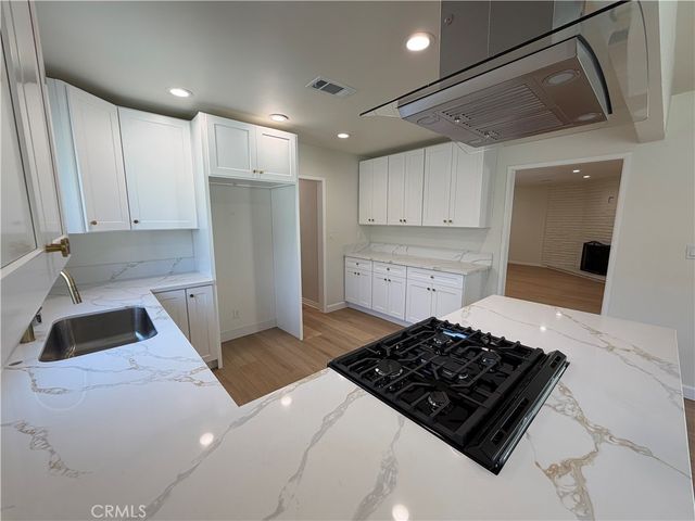15903 Bryant Street, North Hills, CA 91343