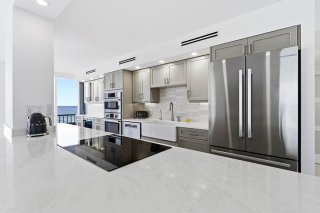 5510 N Ocean Drive 7c, Singer Island, FL 33404